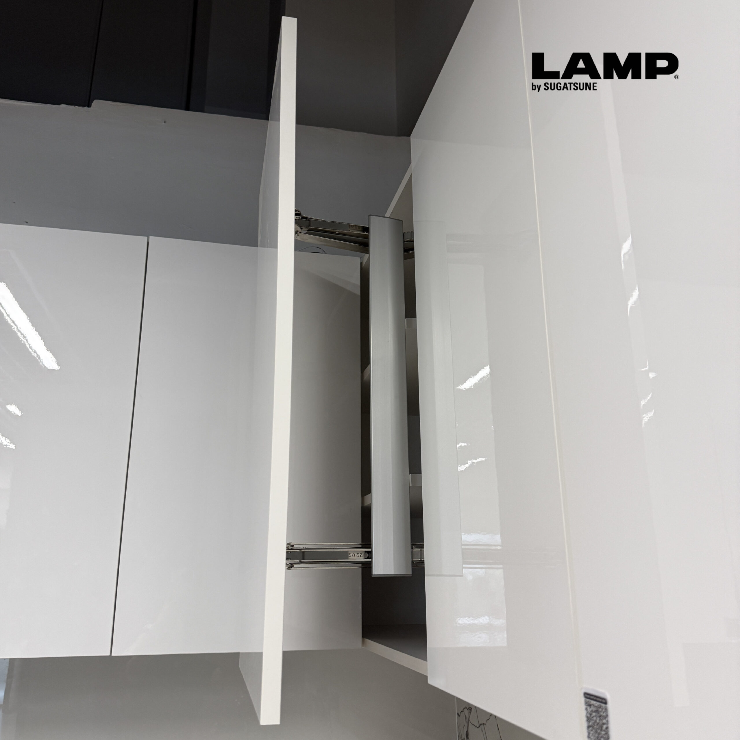 LAMP Bus Door Hinge System - Image 4